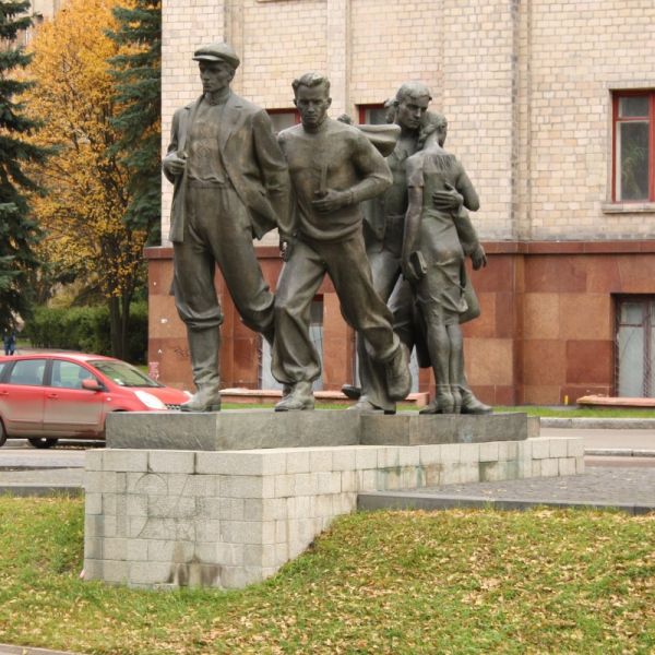 Monument to Kharkov Studbatovtsy