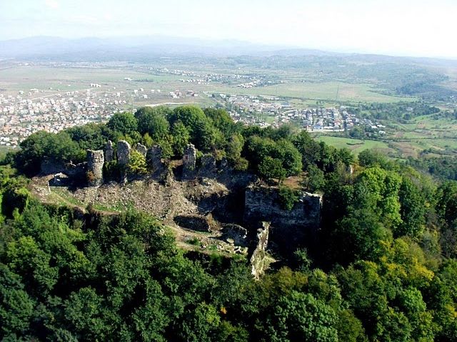 Парк Хустский замок