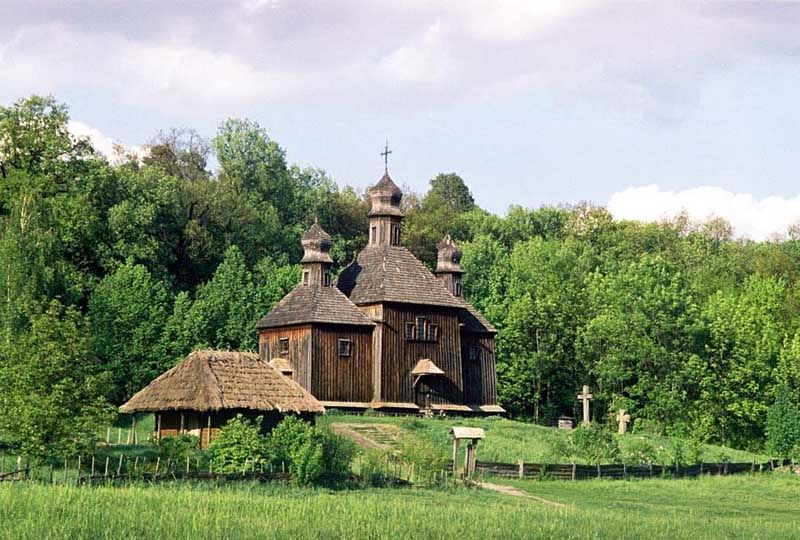 Церковно-етнографічний комплекс Українське село