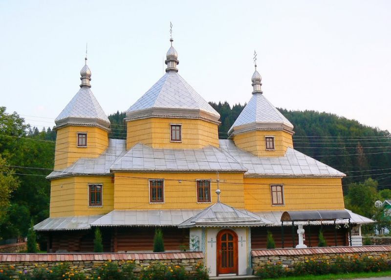 Успенская церковь, Ростоки