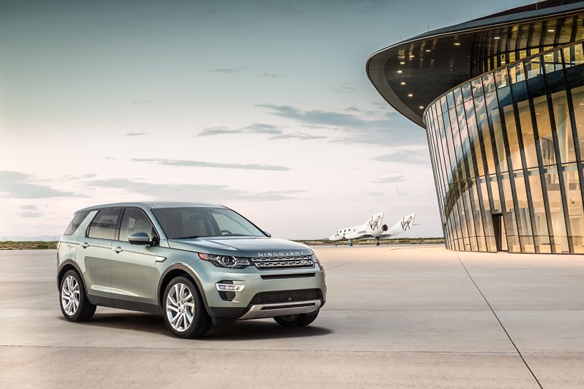 The new SUV Land Rover Discovery Sport