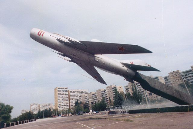 Пам'ятник Льотчикам 17-ї повітряної армії , Дніпропетровськ 
