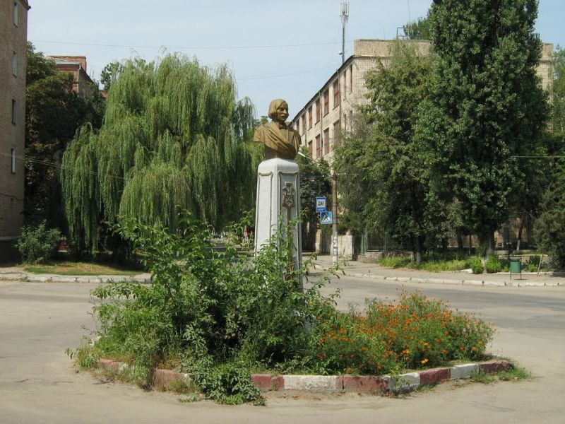 Пам'ятник Гоголю