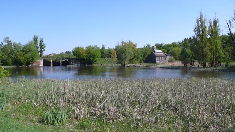 Dam on the river in the village of Leschin