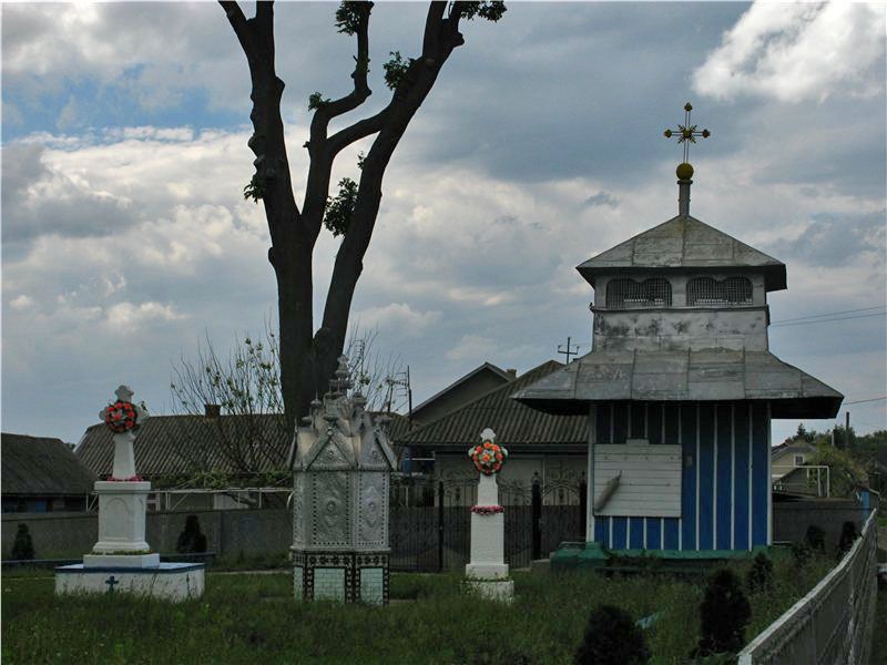  Свято-Миколаївська церква і каплиця 