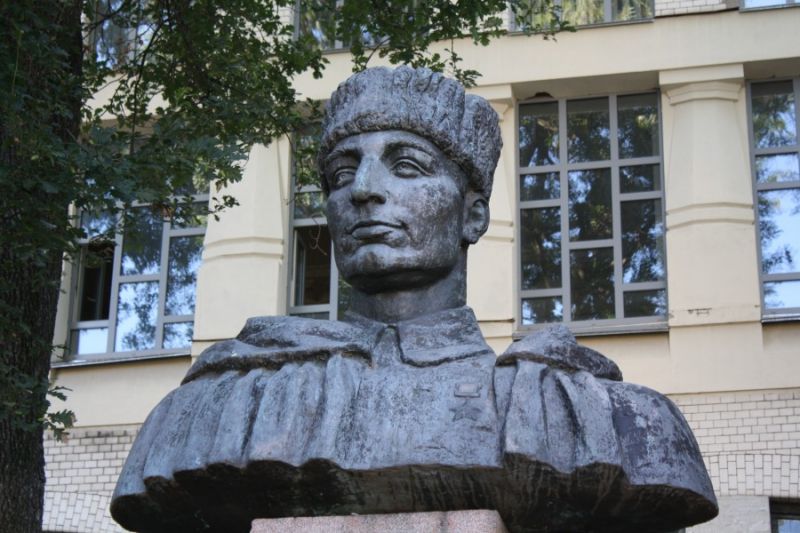 Monument to Nikolai Nikolaevich Popudrenko