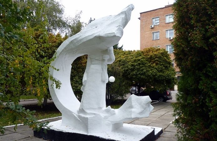  Monument to the soldiers-physicians, Poltava 