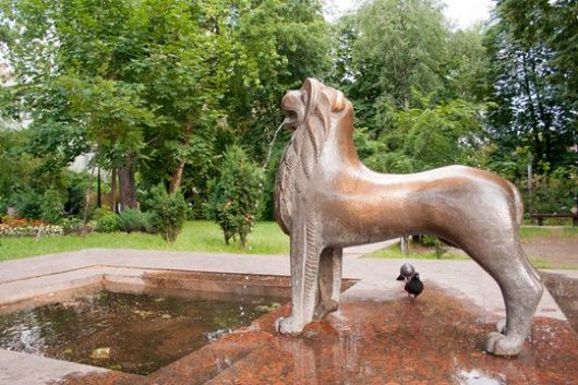 The Lion-Aquarius Fountain