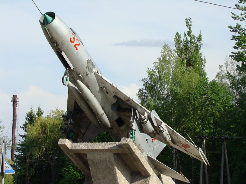 Пам'ятник Су-7, Овруч