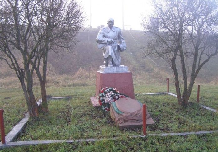  Братська могила воїнів, Ковель 