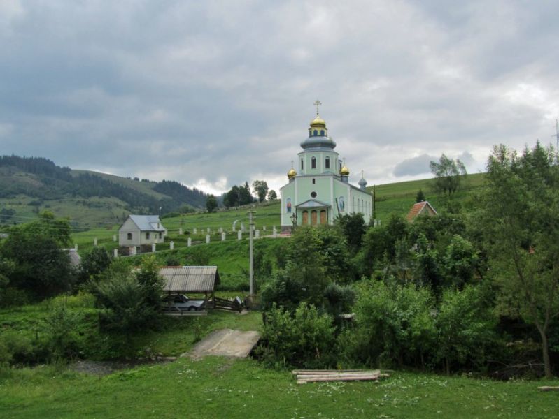 Церковь Сошествия Святого Духа (новая), Гукливый