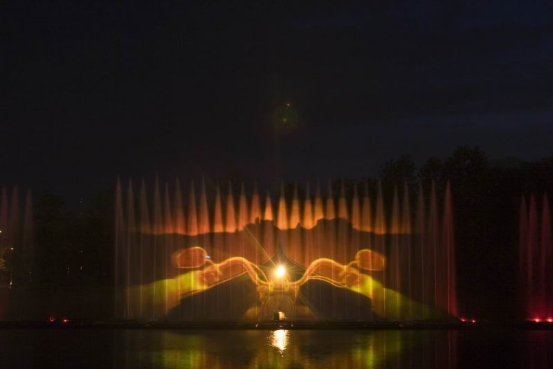 Винницкий Светомузыкальный фонтан «Рошен»