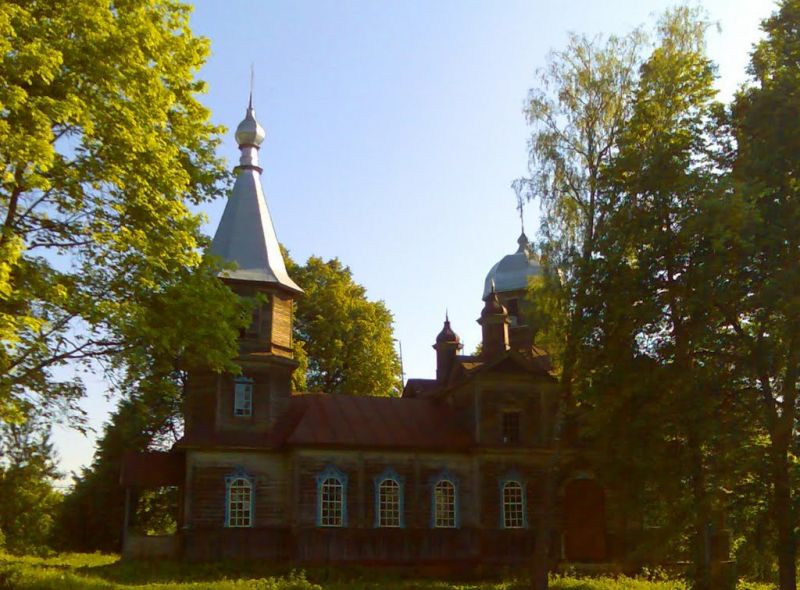 Покровская церковь, Лариновка