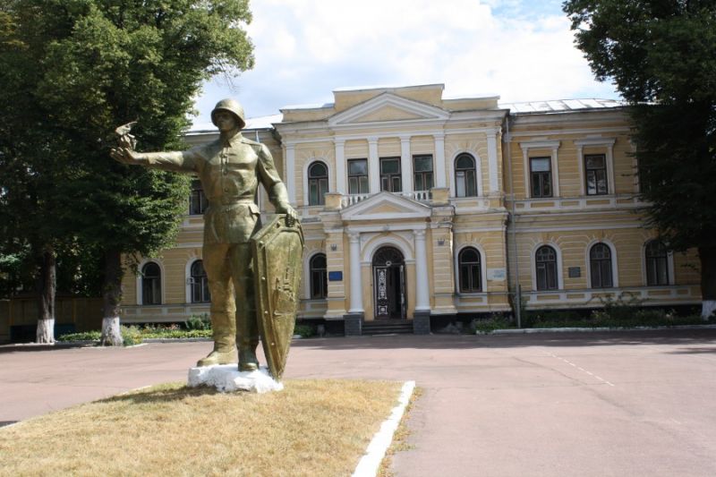 Monument to the Soldier, Chernigov