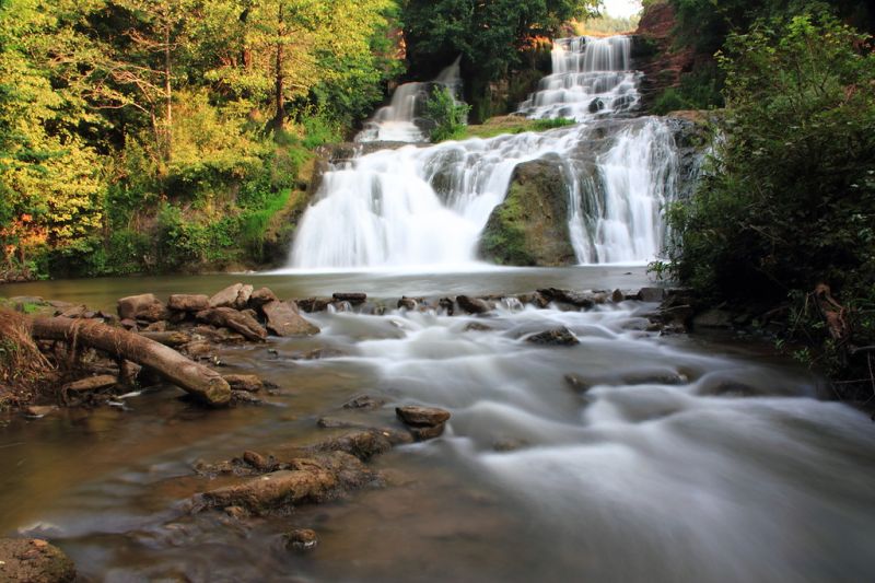 Dzhurinsky Falls