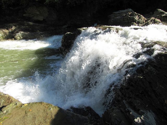  Sheshorsky Hook Waterfall (Silvery Waterfalls) 