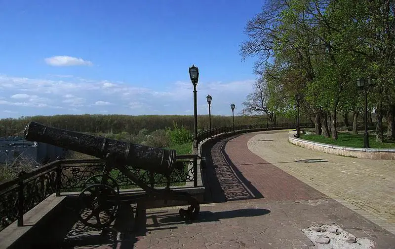 Черниговский Вал (Детинец), Чернигов