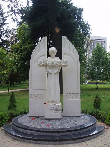 Monument to the victims of the Holodomor