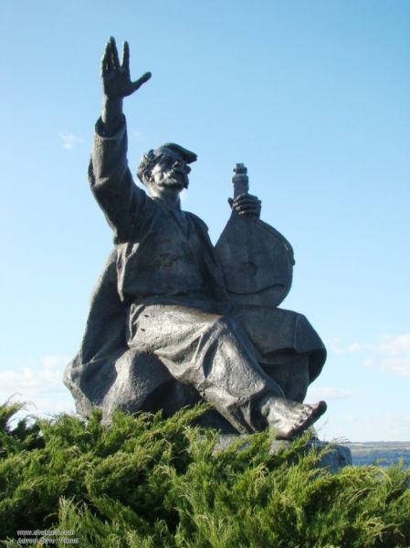 Пам'ятник кобзаря