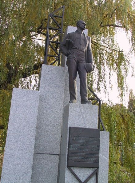 Monument to the Builders of the Embankment