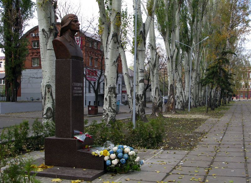 Monument to Stolyarov