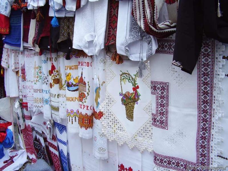 Львовский рынок «Вернисаж»