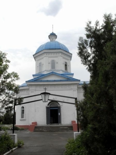 Свято-Петропавловский храм, Красное
