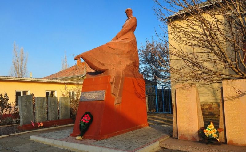 Memorial to the liberation of Ternovka