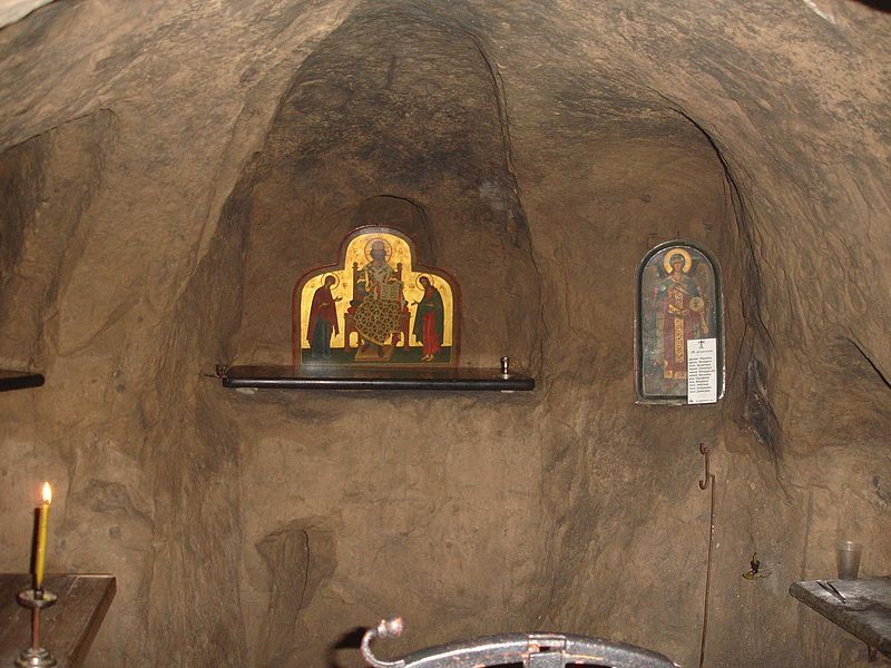 Зверинецкий пещерный монастырь