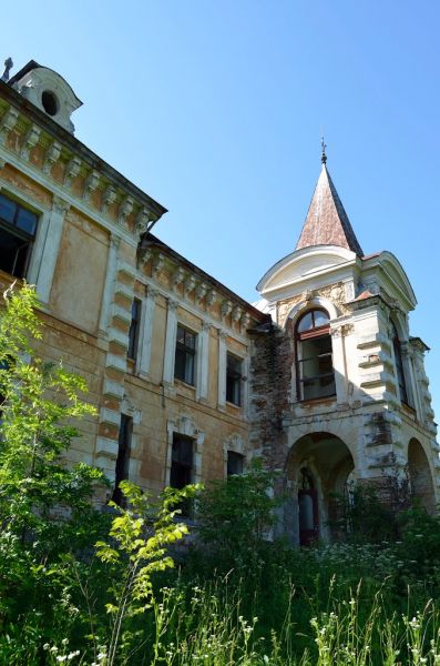  The Manor of the Reys, Priozernoe 