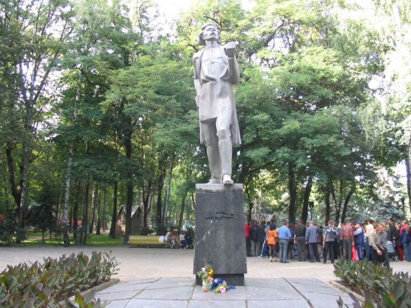 Monument to Maxim Gorky