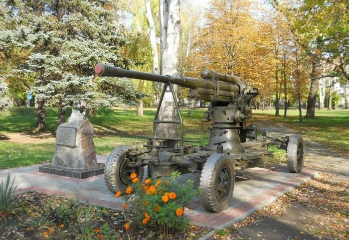 Memorial to the Warriors of the 3rd Battery , Zaporozhye 
