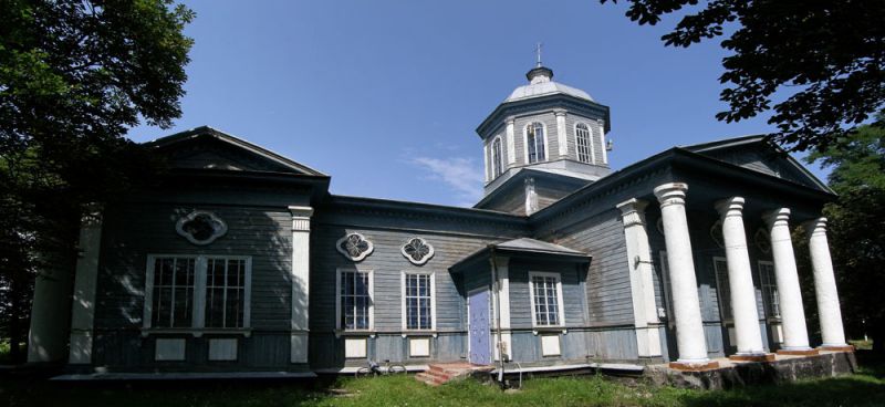 The Intercession Church in the village of Melnikovka