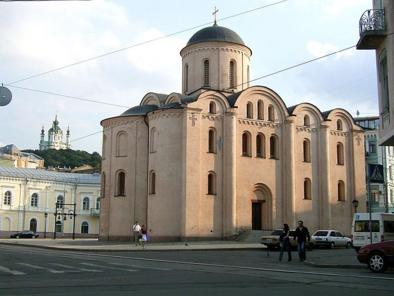 Церква Успіння Богородиці Пирогощі