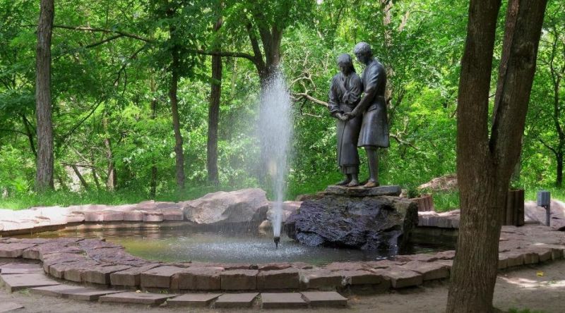 Monument to Jan and Natalka, Korsun -Shevchenko 