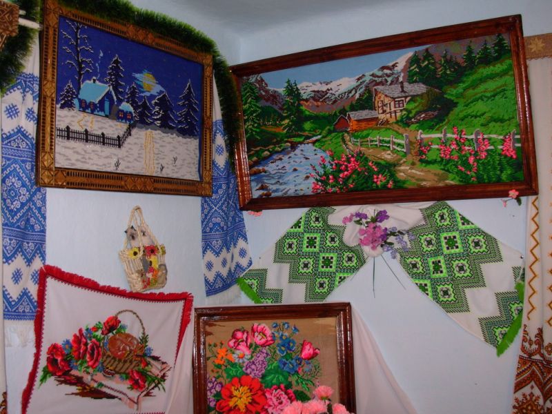  Museum of Hutsul embroidery, Green 