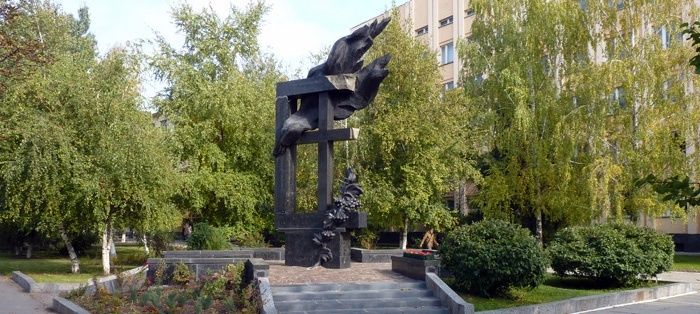Monument to the liquidators of the Chernobyl tragedy, Poltava