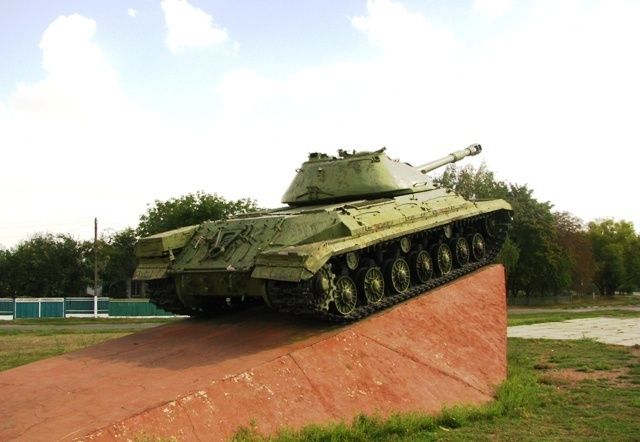 Monument to Tank-IS-4, Drabov