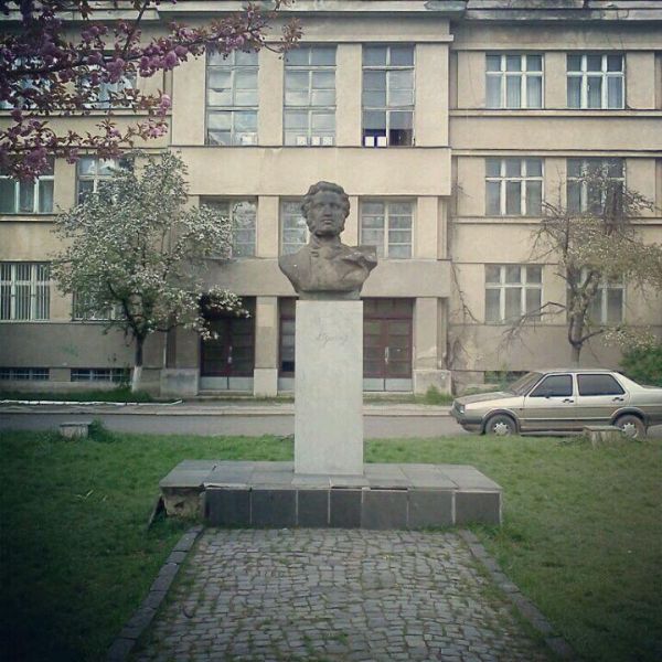 Monument to Pushkin, Uzhgorod