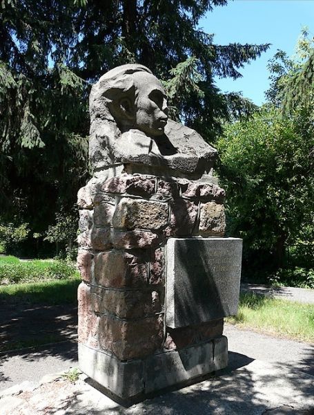  Monument to N. Ostrovsky, Dikanka 