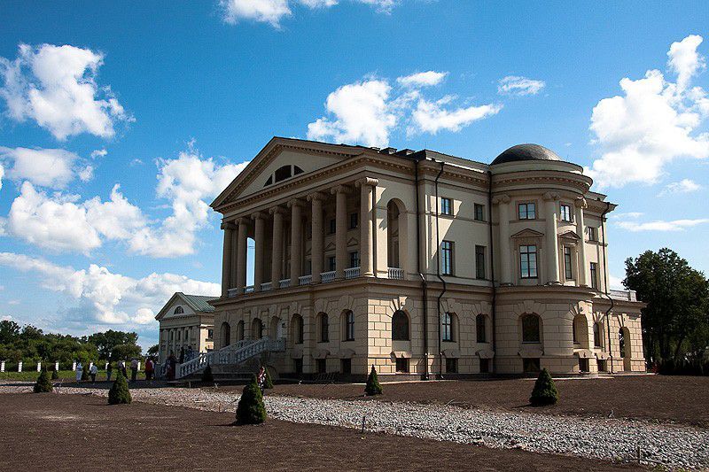 Razumovsky Palace in Baturin