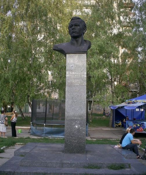 Monument to Klochko V.Yu., Dnepropetrovsk