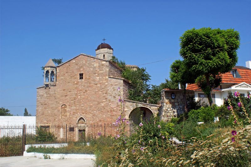 Вірменська церква архангелів Гавриїла і Михаїла