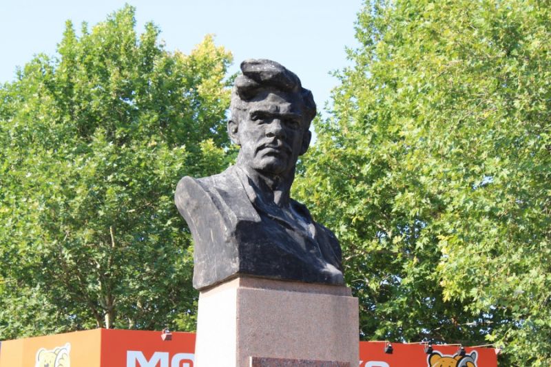 Памятник Чигрину Ивану Андреевичу