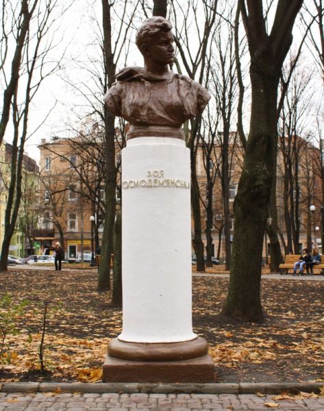 The bust of Zoe Kosmodemyanskaya