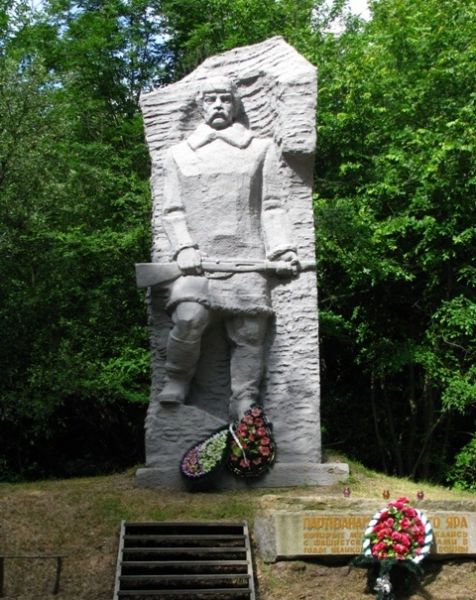 Monument to the Kholodnoyar Partisans