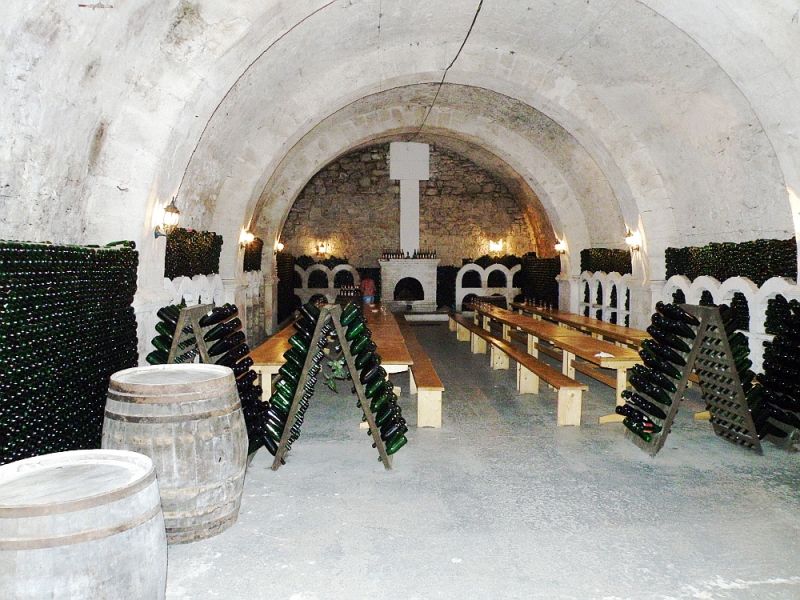  Музей історії виноробства 