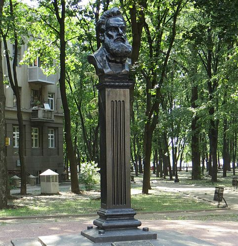 Bust Alchevsky