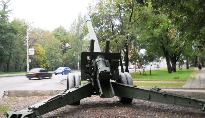 Пам'ятник-гармата А-19, Запоріжжя