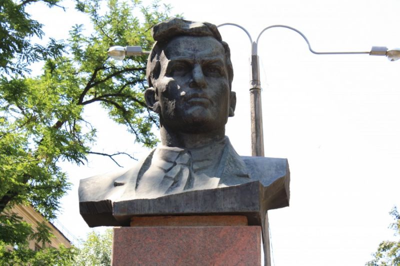 Monument to Lyagin Viktor Alexandrovich